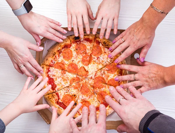 Everyone Loves Pizza Close Top View Young People Choosing Slices — Stock Photo, Image