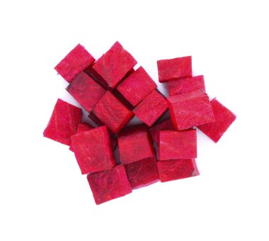 Beyaz arkaplanda pancar kökü