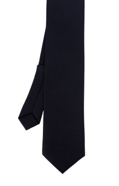 Beyaz arka planda siyah kravat