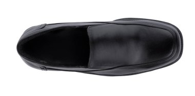 Siyah deri ayakkabılar beyaz arkaplanda izole.