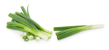 Beyaz arkaplanda Yeşil Japon Bunching Onion