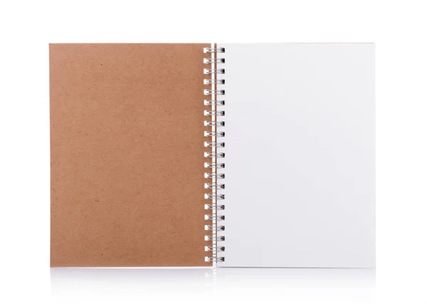 Notebook a spirale realistico vuoto isolato su sfondo bianco — Foto Stock