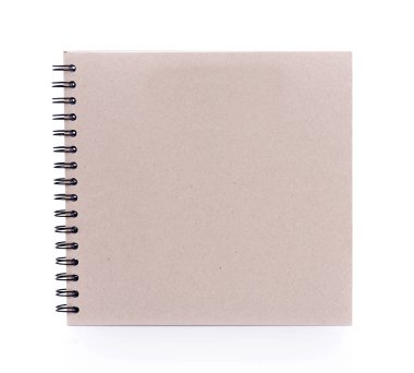 Beyaz arka plan üzerinde izole boş gerçekçi spiral defter