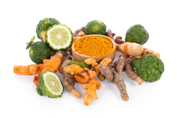 arka plan beyaz zerdeçal tozu ve bergamoton. Üstten Görünüm