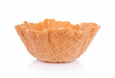 Beyaz arkaplanda waffle kasesi