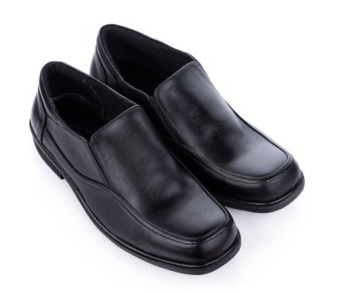 Siyah deri ayakkabılar beyaz arkaplanda izole.