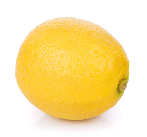 Čerstvé citron izolované na bílém pozadí — Stock fotografie