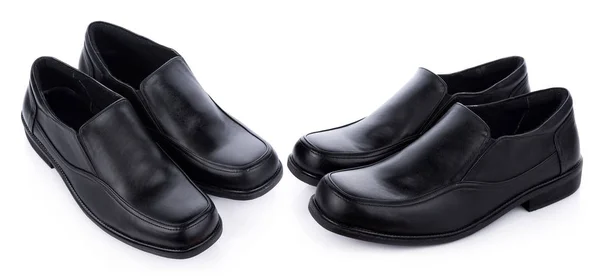 Μαύρα δερμάτινα παπούτσια απομονωμένα σε λευκό φόντο — Φωτογραφία Αρχείου