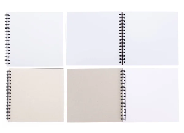 Prázdné realistické spirála zápisník a tužka izolovaných na bílém bac — Stock fotografie