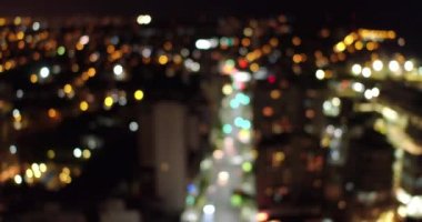 Avenue hava gece görünümü, ışıklar odaklanmamış ve odak