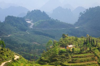 Quan Ba cennet kapısı, Ha Giang, Vietnam. Quan Ba bir Vietnam kuzeydoğu bölgesi kırsal bölge, Ha Giang ilçesidir. Ha Giang nüfusun neredeyse % 90 kendi kültür ve yaşam ile etnik azınlıkların nerede yerdir.