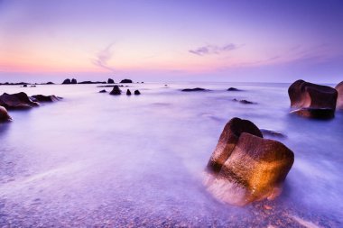 Sunrise, Binh Thuan, Vietnam co Thach plaj. Doğa verir Tuy Phong, Binh Thuan, Vietnam için bir sanat şaheseri co Thach beach gibidir.