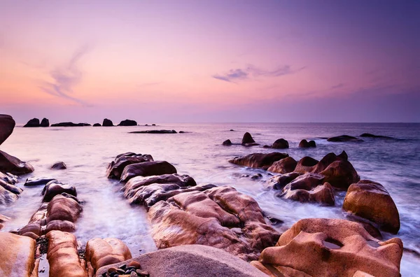 Sunrise, Binh Thuan, Vietnam co Thach plaj. Doğa verir Tuy Phong, Binh Thuan, Vietnam için bir sanat şaheseri co Thach beach gibidir.