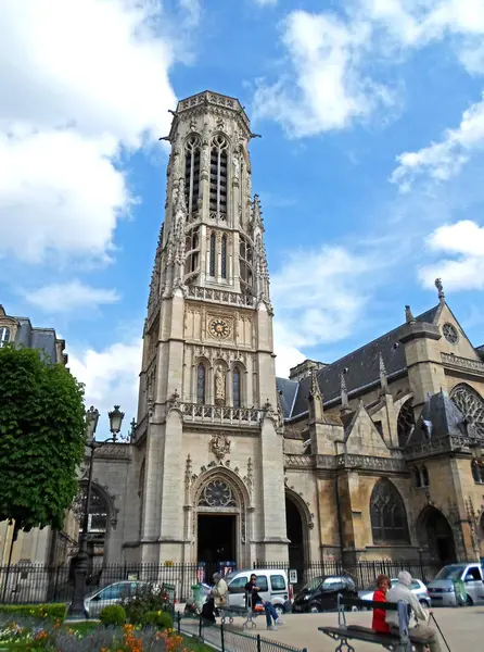 Gotische Kathedrale in Paris — Stockfoto