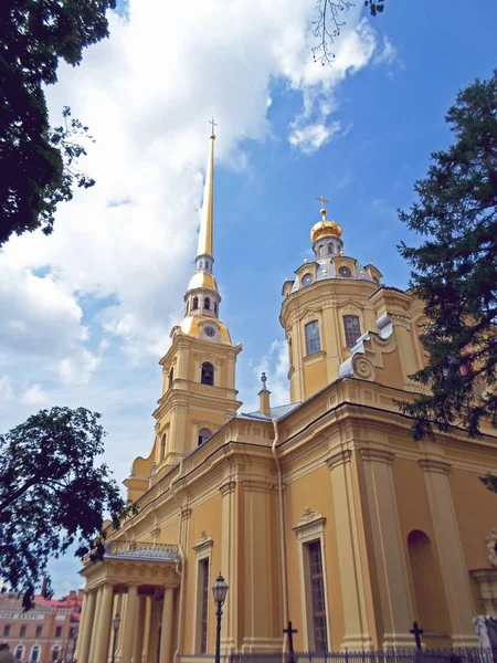 De Petrus en Paulus kathedraal — Stockfoto