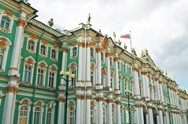Devlet Hermitage Müzesi ya da Kış Sarayı