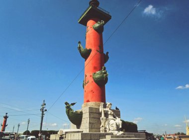 Vasilyevsky Adası tükürmek rostral sütun
