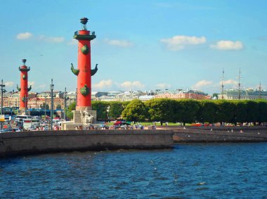 Vasilyevsky Adası tükürmek rostral sütunlar