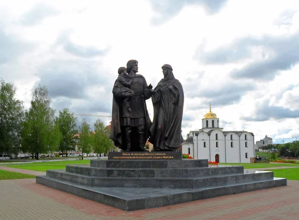 Пам'ятник князя Олександра Невського та його дружина — стокове фото