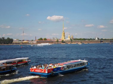Peter ve Paul Fortress ve Neva Nehri