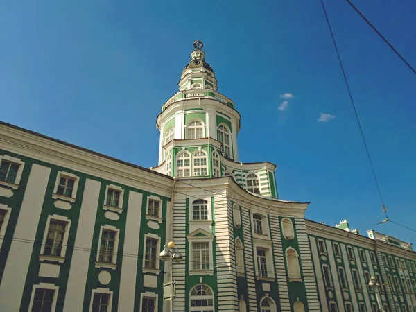 Musée Kunstkamera à Saint-Pétersbourg — Photo