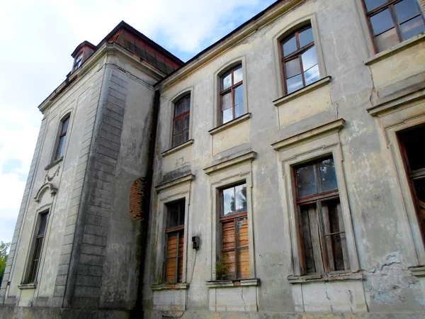 Belarus terk edilmiş Sarayı