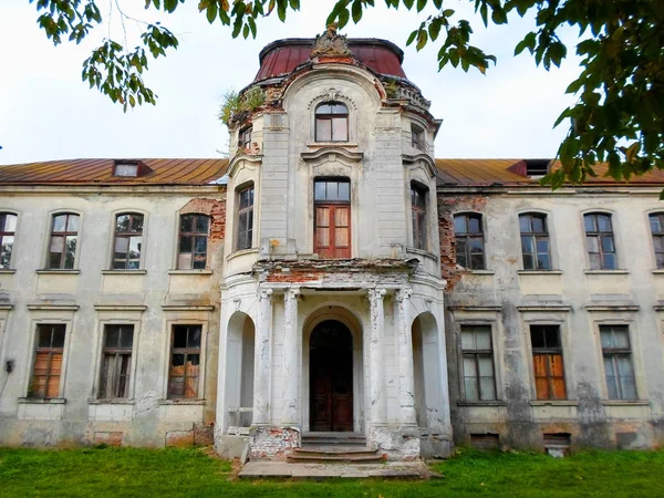 Belarus terk edilmiş Sarayı — Stok fotoğraf