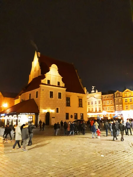 Poznań Grudnia 2017 Tradycyjne Bożonarodzeniowe Targi Godzinach Wieczornych — Zdjęcie stockowe