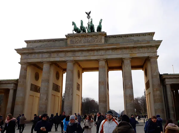 Berlin Niemcy Grudnia 2017 Brama Brandenburska Wieczny Neoklasyczny Pomnik Berlinie — Zdjęcie stockowe