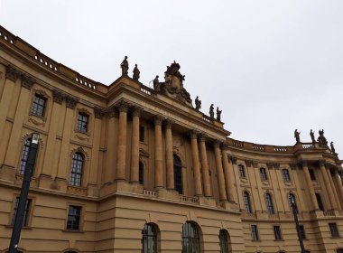 Berlin, Almanya - 3 Aralık 2017: Berlin Humboldt Üniversitesi. Hukuk Fakültesi