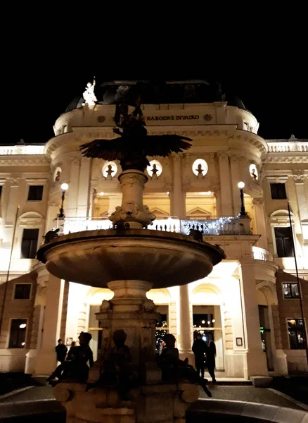 Bratislava Slovacchia Dicembre 2017 Teatro Nazionale Slovacco Notte — Foto Stock