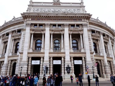 Vienna, Avusturya - 16 Aralık 2017: Tarihi Burgtheater (Imperial Court Theatre'da), Viyana'da Avusturya Ulusal Tiyatro