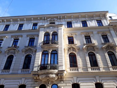 Vienna, Avusturya - 16 Aralık 2017: Viyana şehir merkezinde tarihi binalar