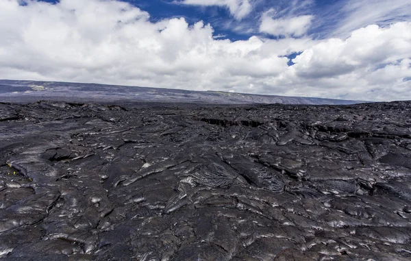 Sopečná krajina v kopcích Kilauea — Stock fotografie