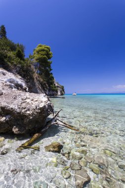 Turkuaz renkli suların Agios Ioannis Beach Lefkada, Yunanistan