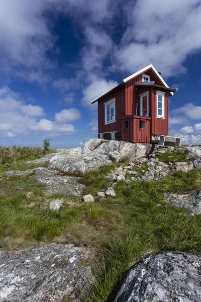 Hütte auf dem Hügel bei Vrango — Stockfoto