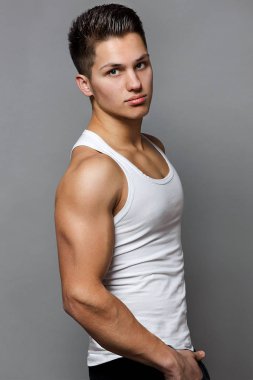 adam beyaz t-shirt portre Studio