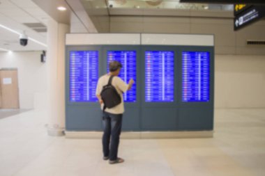 Yolcu havaalanında.