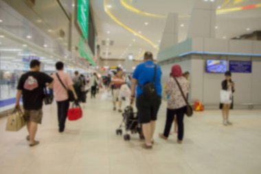 Yolcu havaalanında.