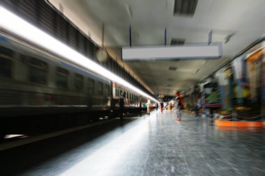 tren istasyonu ile yolcu .