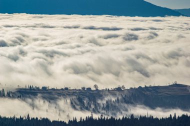 Sis dalgalarında Karpat Dağları