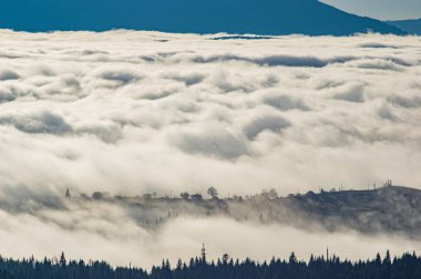 Sis dalgalarında Karpat Dağları