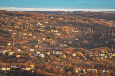 Karpatlar 'da küçük bir kasaba.