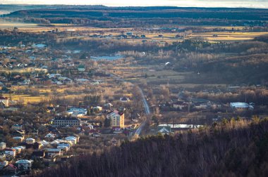 Karpatlar 'da küçük bir kasaba.
