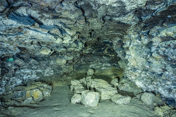 Galéria a karszt-barlangban — Stock Fotó