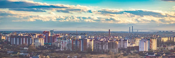 Panorama de la ciudad ucraniana — Foto de Stock