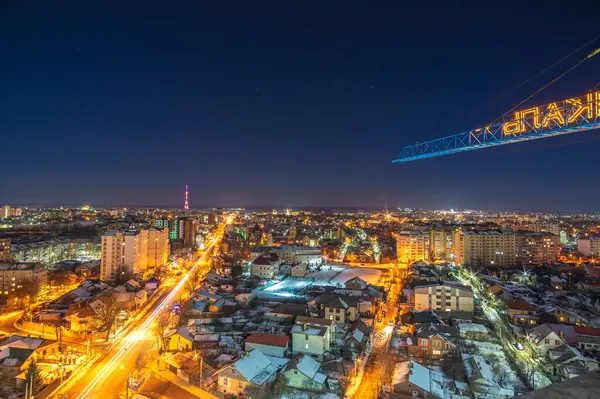 Vista della città di notte da un'altezza — Foto Stock