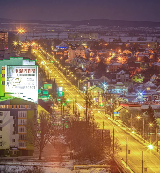Panorama della città ucraina di notte da un'altezza — Foto Stock