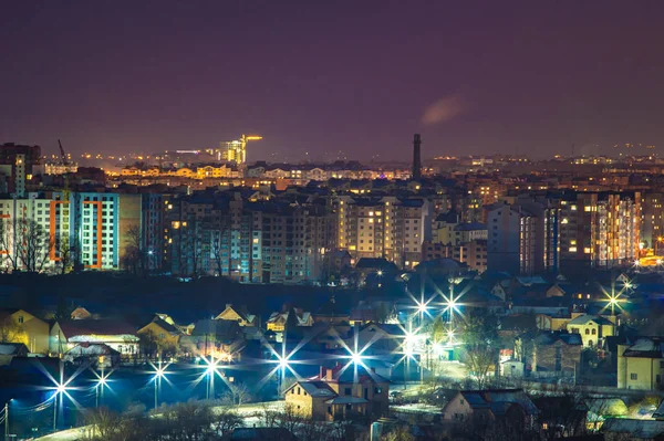 Panorama nocturno de la ciudad en invierno — Foto de Stock