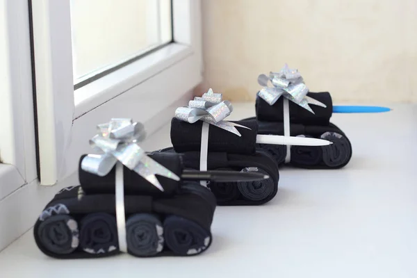 çorap erkek 23 Şubat hediye olarak tanklar